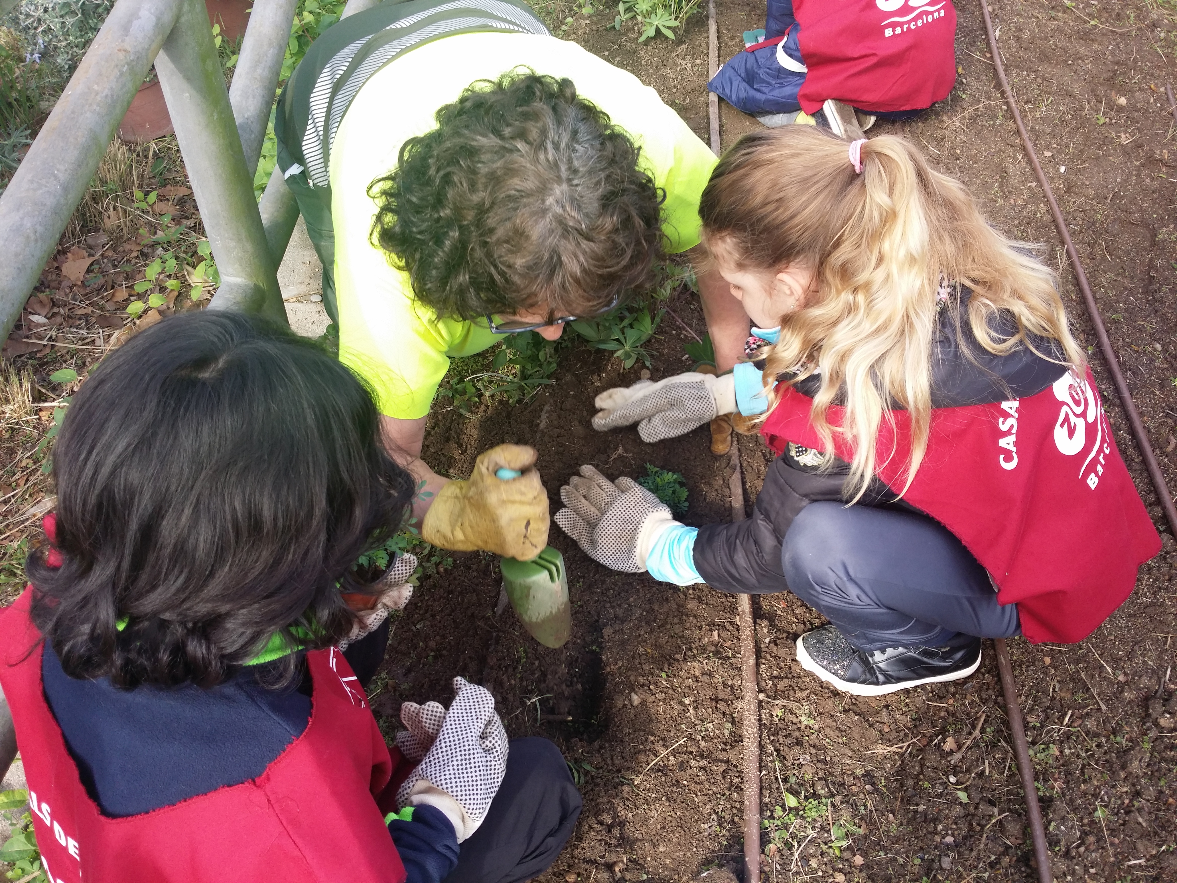 Casal primavera, activitat jardineria zoològica